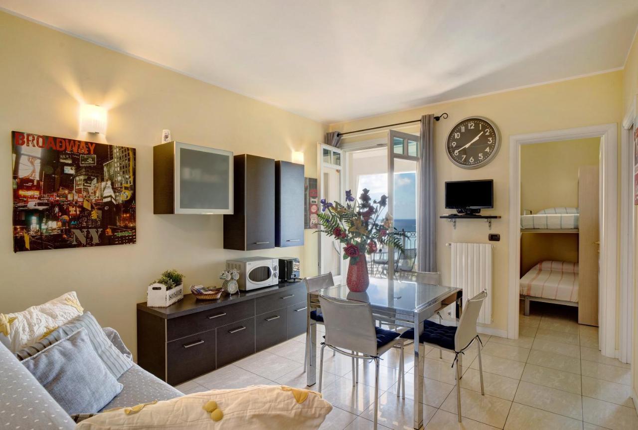 Casa Miradore 600 Mt Dal Mare 임페리아 외부 사진